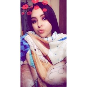 Meet your Posher, Nicole